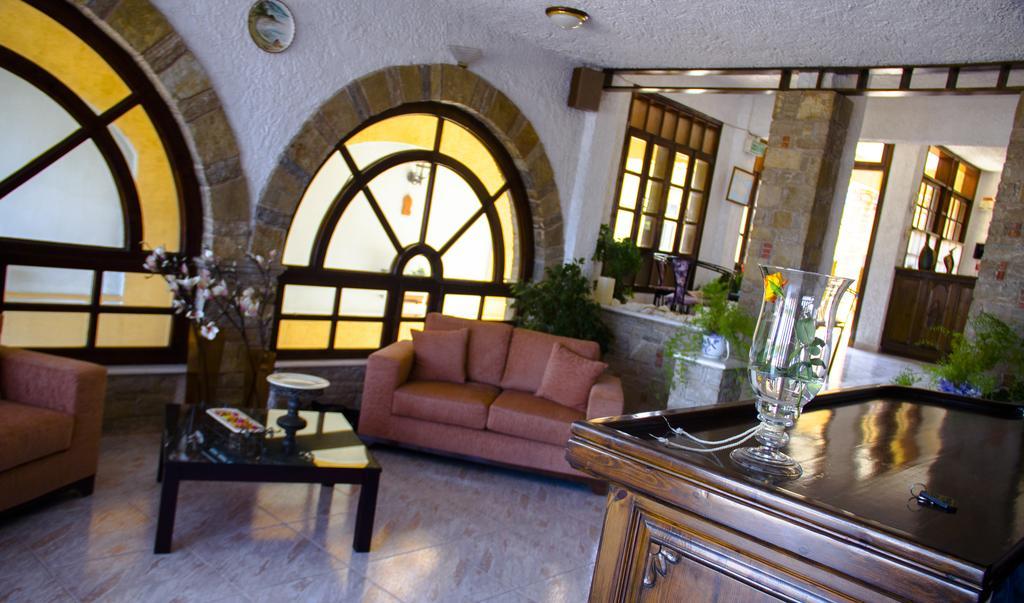 Hesperia Hotel Karlovassi Dış mekan fotoğraf