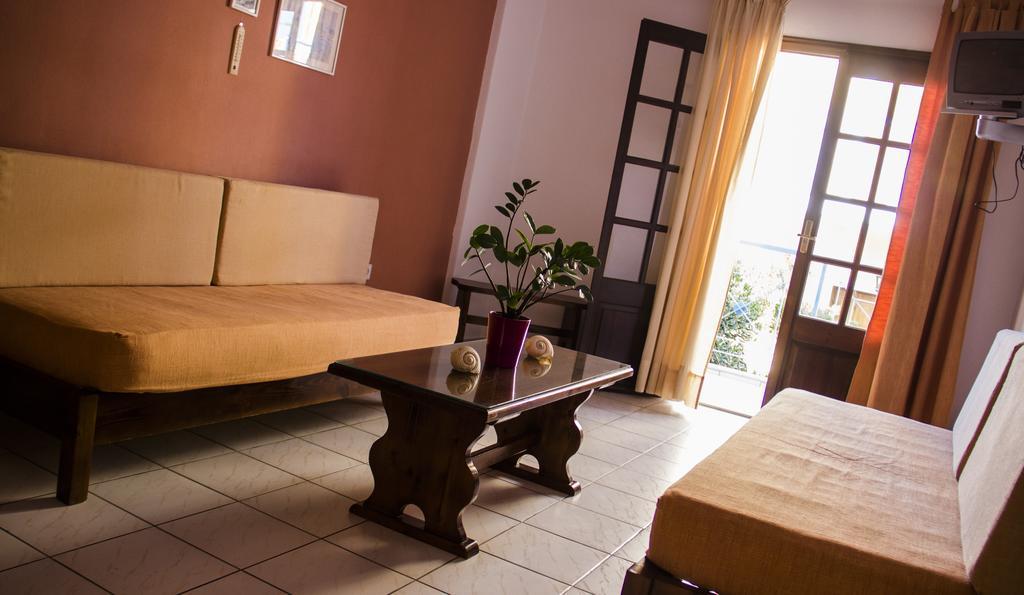 Hesperia Hotel Karlovassi Dış mekan fotoğraf