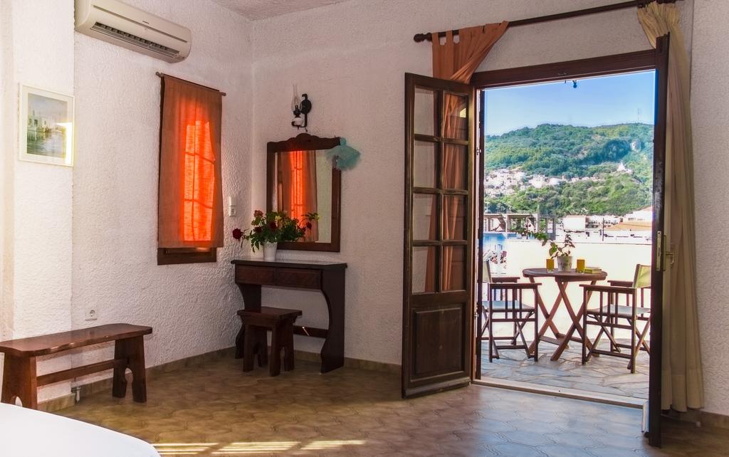 Hesperia Hotel Karlovassi Dış mekan fotoğraf