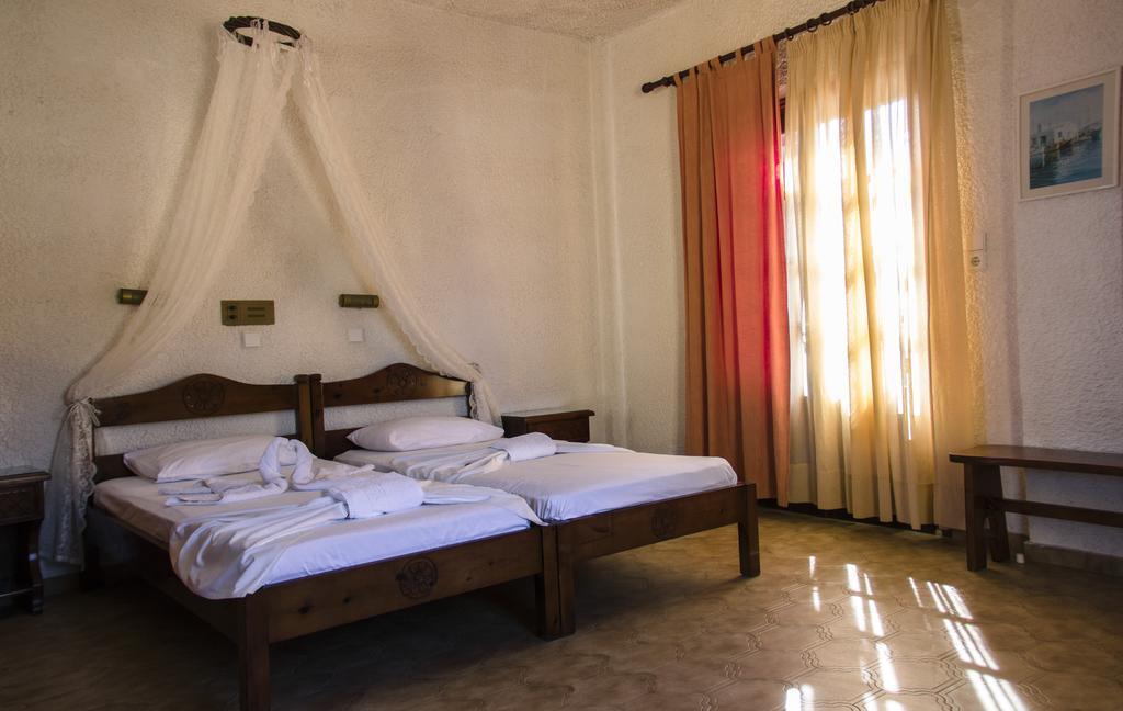 Hesperia Hotel Karlovassi Dış mekan fotoğraf