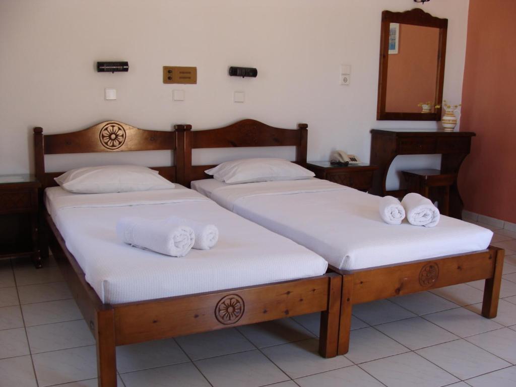 Hesperia Hotel Karlovassi Oda fotoğraf